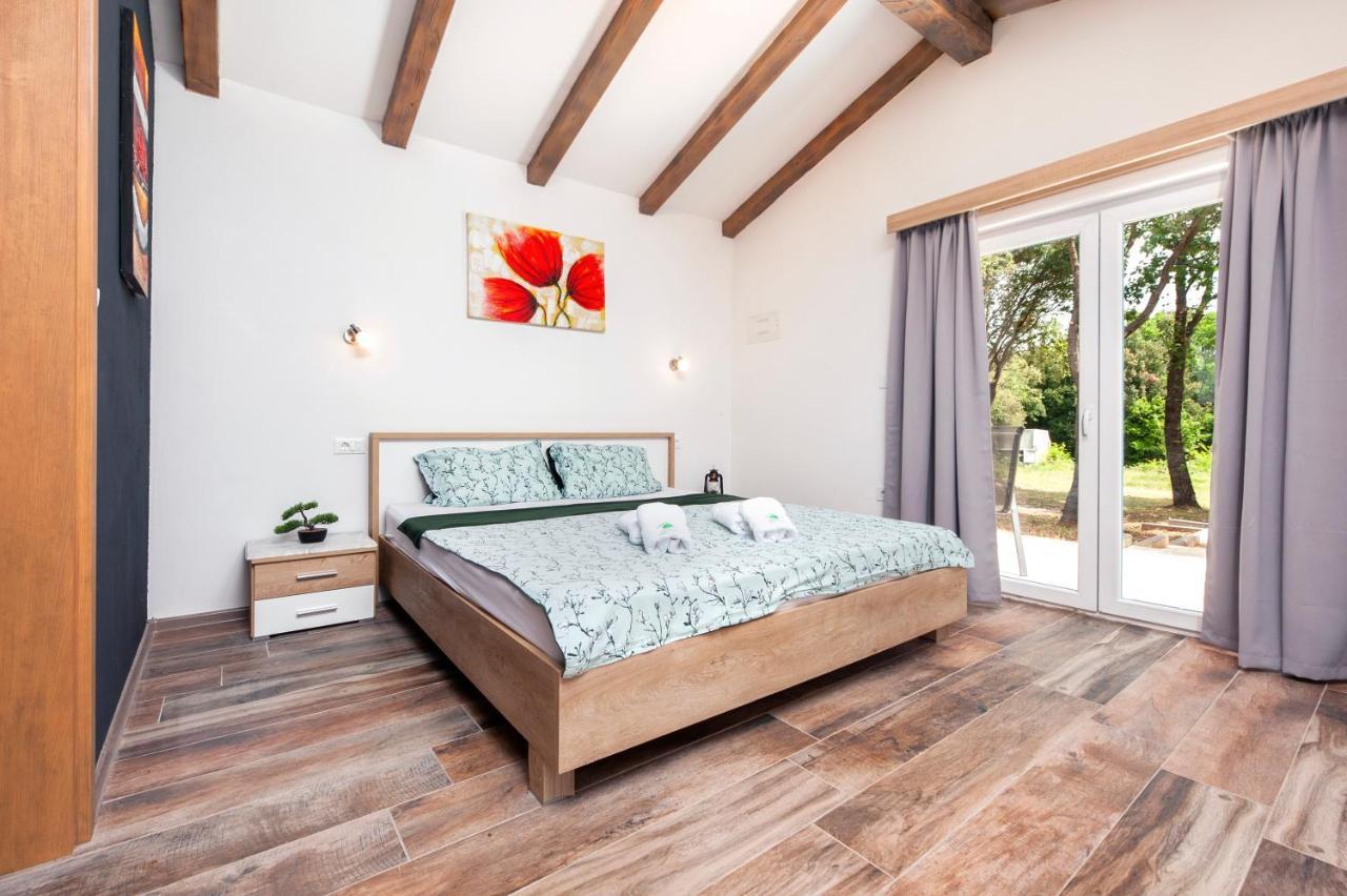 Parco vacanze Mobile Homes Camp Garden Vestar 3*